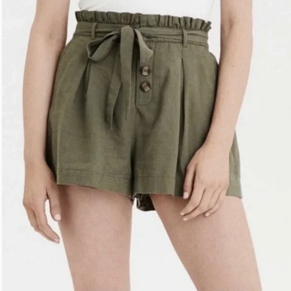 American eagle paper bag shorts - green, size medium